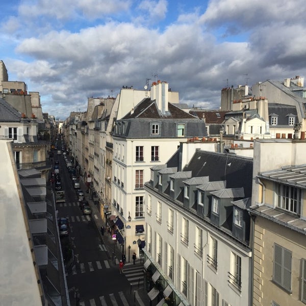Das Foto wurde bei Hôtel des Deux Continents von Marcia A. am 10/15/2014 aufgenommen