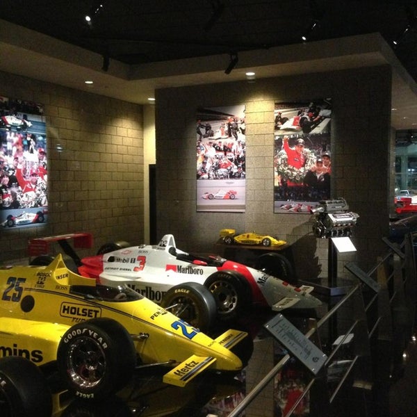 Photo prise au Penske Racing Museum par Scott B. le6/21/2013