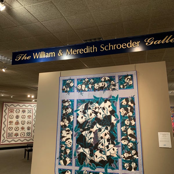 Foto tirada no(a) The National Quilt Museum por Scott B. em 1/12/2019