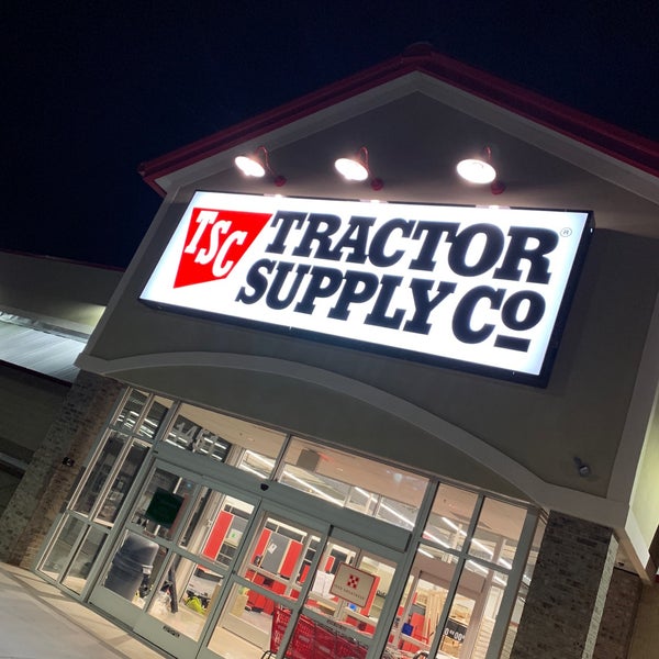 Tractor Supply Co. Hardware Store in Elizabethtown