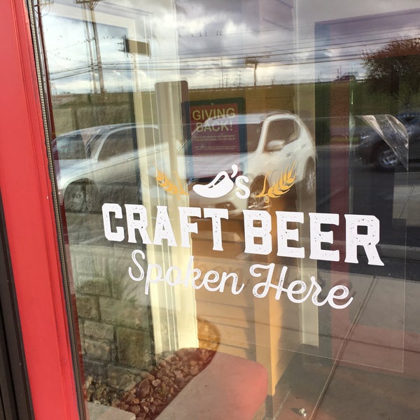 This Chili's is among the test store group that has more than 30 additional craft beers! Check out their selection of local and regionals in the bar. On tap and bottled!
