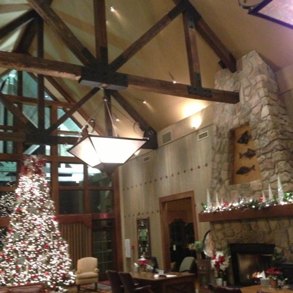 รูปภาพถ่ายที่ Marriott&#39;s Willow Ridge Lodge โดย Scott B. เมื่อ 12/17/2012