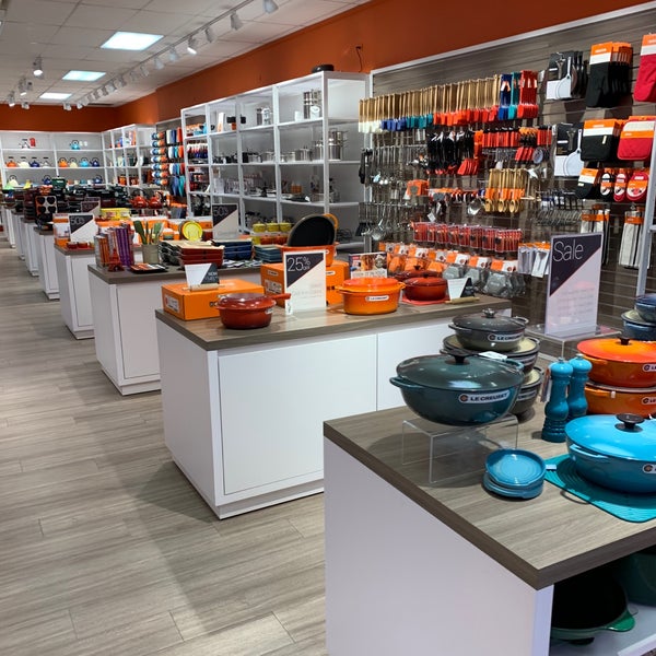 Le creuset outlet store