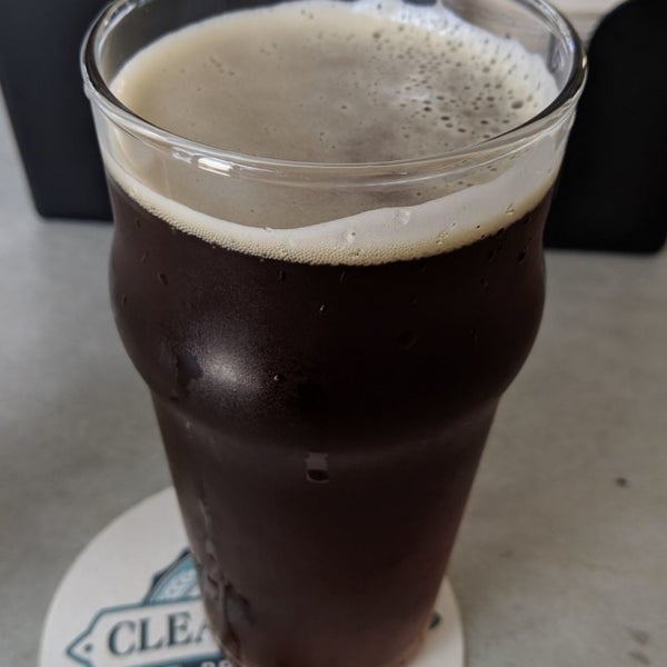 Photo taken at Clearwater Brewing Company by Jarrod A. on 5/25/2019