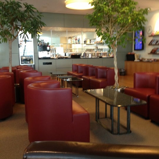 Photo taken at Dnata Skyview Lounge by Frank N. on 12/4/2012