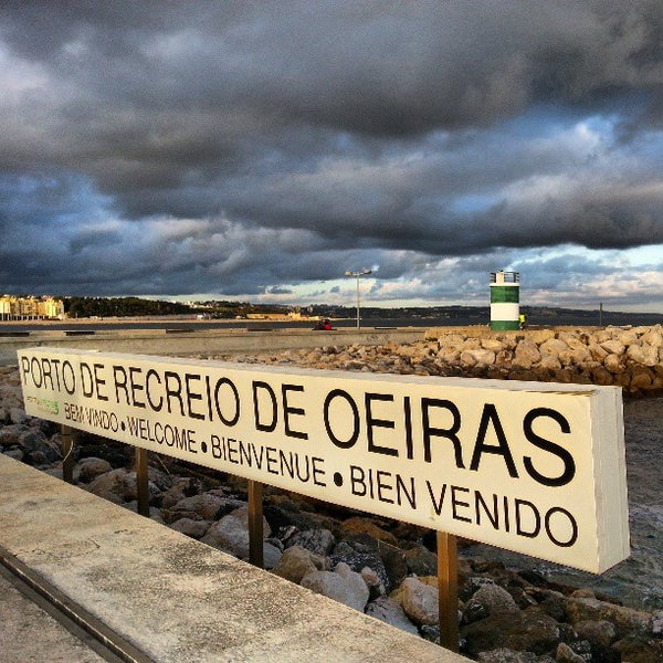 Das Foto wurde bei Porto de Recreio de Oeiras von Jose Carlos S. am 3/20/2013 aufgenommen