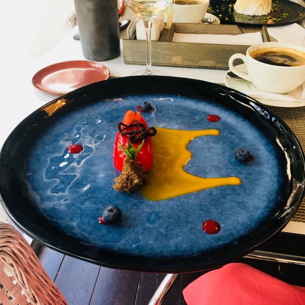 Foto diambil di Ресторан Erarta oleh Марина pada 6/15/2018