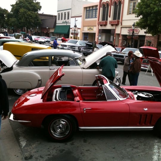 9/28/2012 tarihinde Anthony G.ziyaretçi tarafından Oldtown Salinas'de çekilen fotoğraf