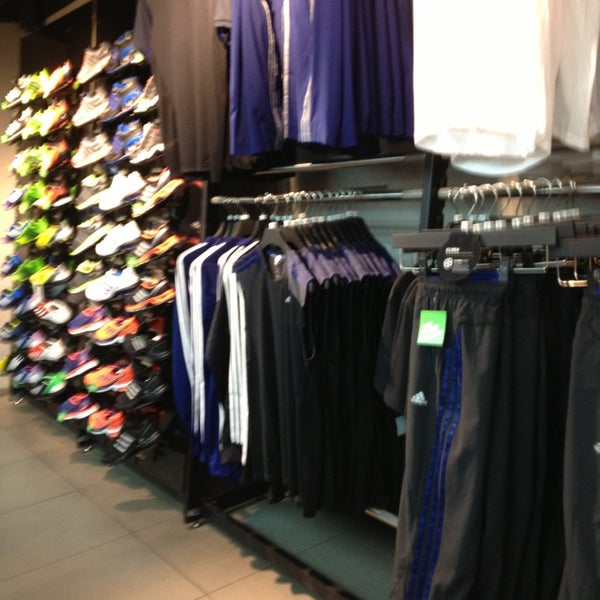 adidas reforma 222 horario