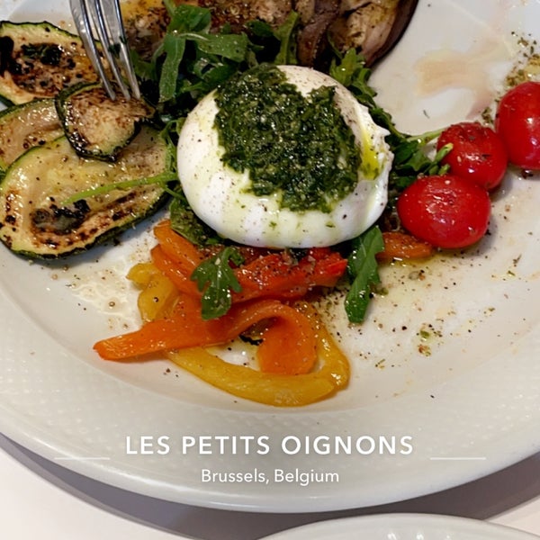 Photo taken at Les Petits Oignons by 11° on 9/12/2021
