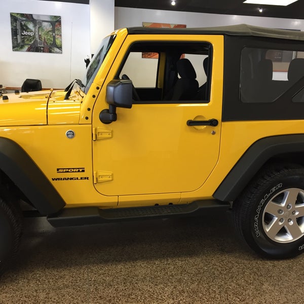 Grava Chrysler Jeep Dodge South Medford 47 tips from 142 visitors