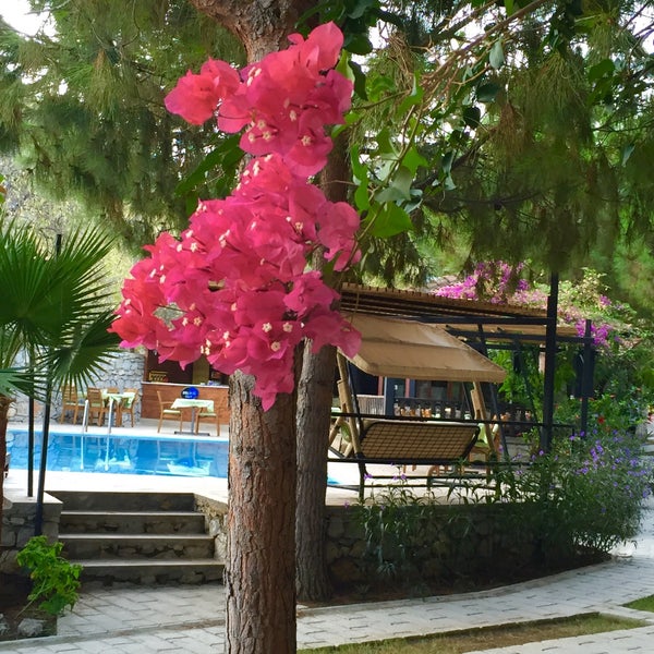 Foto diambil di Selimhan Hotel oleh Murat-Ayşe pada 8/15/2018