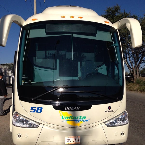 Un excelente servicio, todos muy amables. Sus autobuses están nuevos y muy limpios los más cómodos y puntuales a Puerto Vallarta.