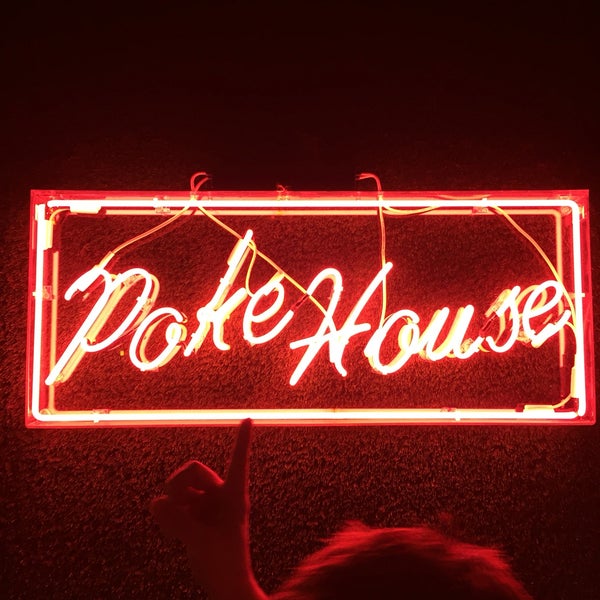 Foto tirada no(a) The Poke House por Eugene Y. em 3/30/2017
