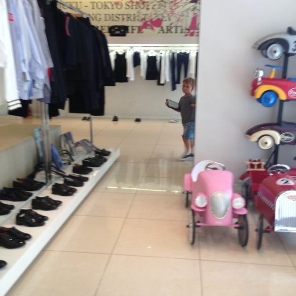 Магазин joy. Joy бутик. Джой магазин одежды. Joy магазин одежды нижний новгород. Молодогвардейская улица, 166.