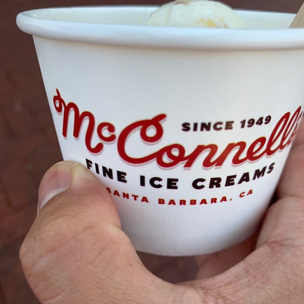 Снимок сделан в McConnell&#39;s Fine Ice Creams пользователем Ej F. 6/19/2021