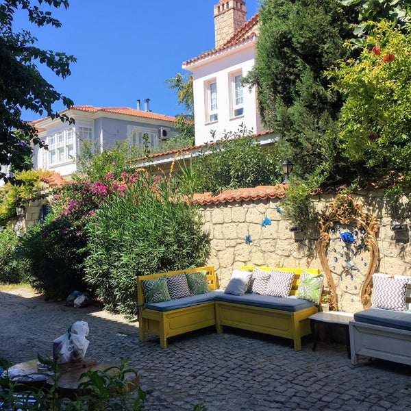 Beyaz Ev Butik Otel 8 tips