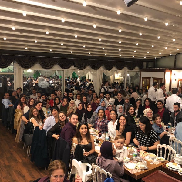 รูปภาพถ่ายที่ Ata Konağı Restaurant โดย Hatice E. เมื่อ 5/26/2018