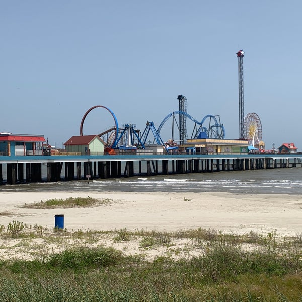 7/3/2020에 Ramone T.님이 Galveston Island Historic Pleasure Pier에서 찍은 사진