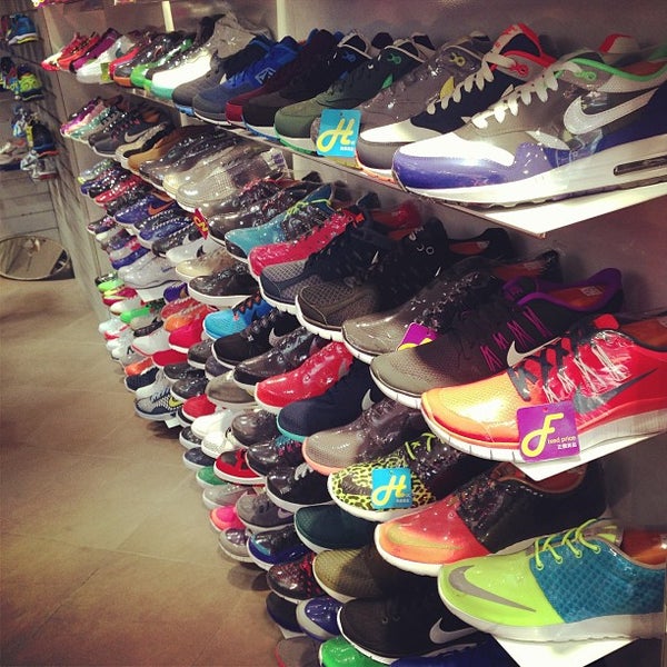 nike store shoes wholesale