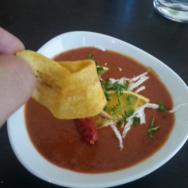 Das Foto wurde bei Río Restaurant MX von Alejandro P. am 4/15/2015 aufgenommen