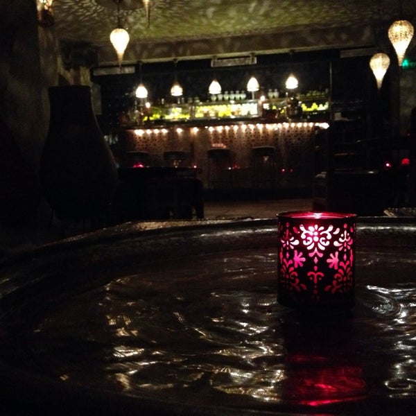Photo prise au Ayoush Restaurant &amp; Bar par Ellina K. le4/29/2014