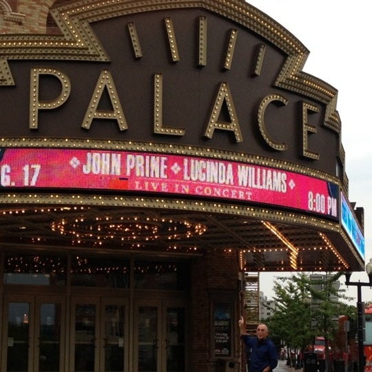 Foto tirada no(a) Palace Theatre por Walter White em 8/17/2012