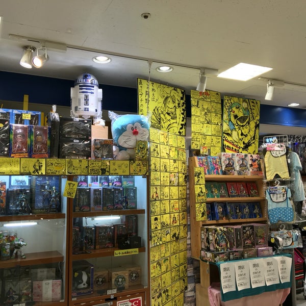 Photos At ヴィレッジヴァンガード マルイシティ上野店 Now Closed Bookstore In 上野