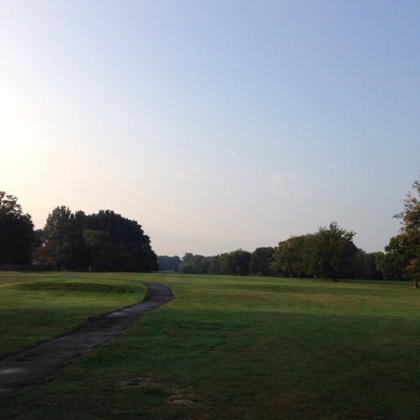 10/4/2013にReggie A.がClearview Park Golf Courseで撮った写真