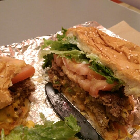 1/7/2015에 National C.님이 Z-Burger에서 찍은 사진