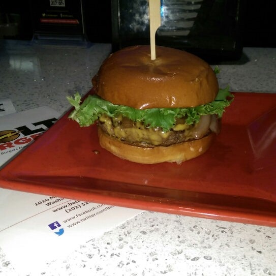10/11/2014에 National C.님이 Bolt Burgers에서 찍은 사진