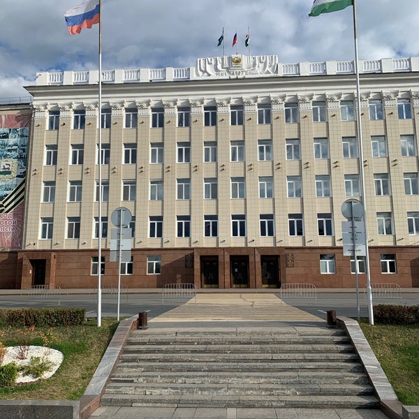 Дом правительства уфа. Дом республики уфа. Дом правительства уфа. Горсовет уфа. Тукаева 46 уфа.