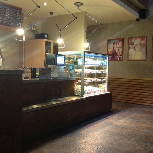 The Coffee Bean & Tea Leaf Coffee Shop in Marilao, Bulacan