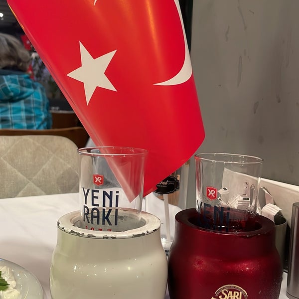 Foto diambil di Fikret Yılmaz Adana Ocakbaşı oleh tc dogan n. pada 10/29/2022