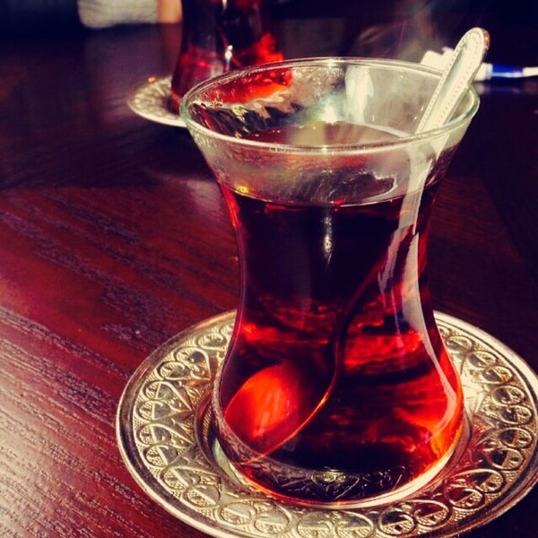 Снимок сделан в Park-Ada Ballcon Cafe&amp;Nargile пользователем Büşra Şüheda A. 2/22/2015