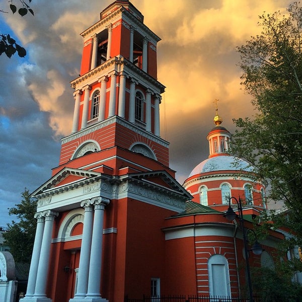Церковь Живоначальной Троицы Карачев