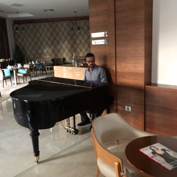Das Foto wurde bei Baia Bursa Hotel von Mehmet T. am 11/10/2018 aufgenommen
