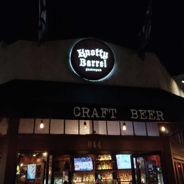 Photo taken at Knotty Barrel by Johan W. on 1/14/2023