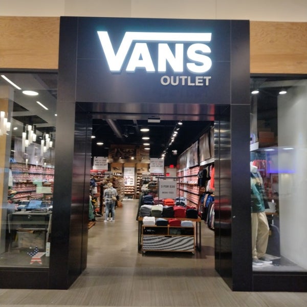 Vans Outlet - Midtown - 447 Great Mall Dr #574