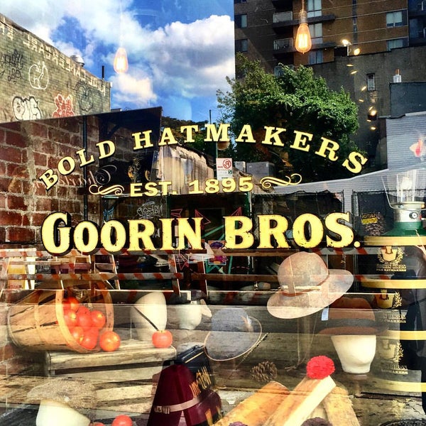 Das Foto wurde bei Goorin Bros. Hat Shop - West Village von Lina J. am 8/29/2015 aufgenommen
