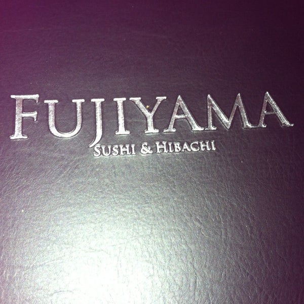1/26/2013にLauren E.がFujiyama Sushi &amp; Hibachiで撮った写真
