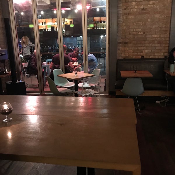 3/2/2019にKarthic H.がHalcyon Coffee, Bar &amp; Loungeで撮った写真