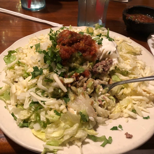 Снимок сделан в Sal&#39;s Mexican Restaurant - Fresno пользователем Shannon J. 12/27/2018