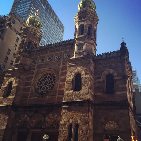 Foto scattata a Central Synagogue da hui j. il 2/5/2016