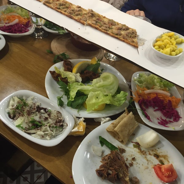Foto tomada en Ovalı Konya Mutfağı  por Sinem el 1/17/2016