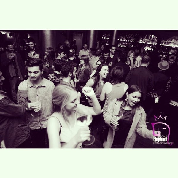 รูปภาพถ่ายที่ Elephant Restaurant &amp; Lounge Club โดย Jaume M. เมื่อ 4/17/2015