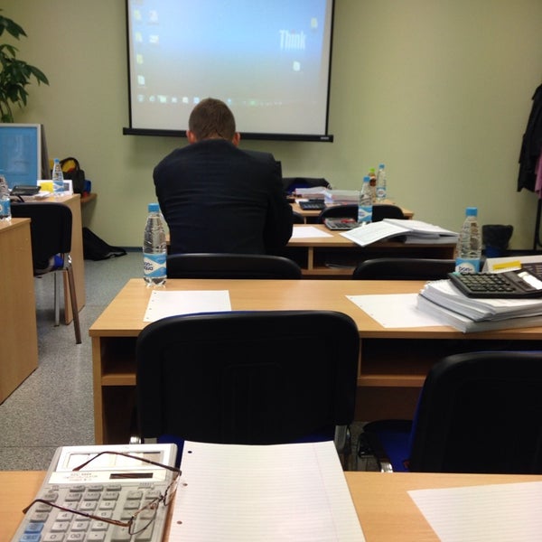 Школа абитуриент бишкек. Куда поступать на бизнес. Выпускники школы бишкек. Абитуриент кыргызстан. Лучшие курсы рб.