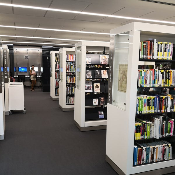 Surry Hills Library 405 Crown St