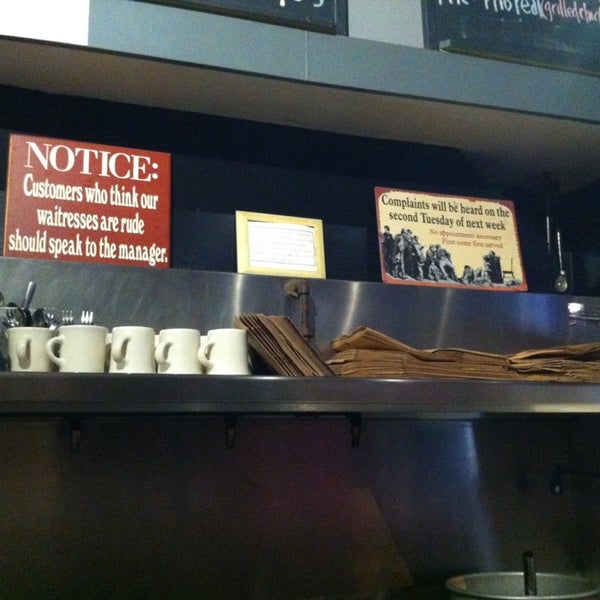 12/18/2012에 El P.님이 Strip T&#39;s Restaurant에서 찍은 사진