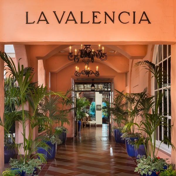 10/14/2013 tarihinde La Valencia Hotelziyaretçi tarafından La Valencia Hotel'de çekilen fotoğraf